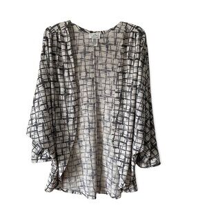 Women’s Open Front Black White Print Cover Up Medium